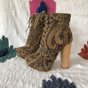 Steve Madden Lita platform